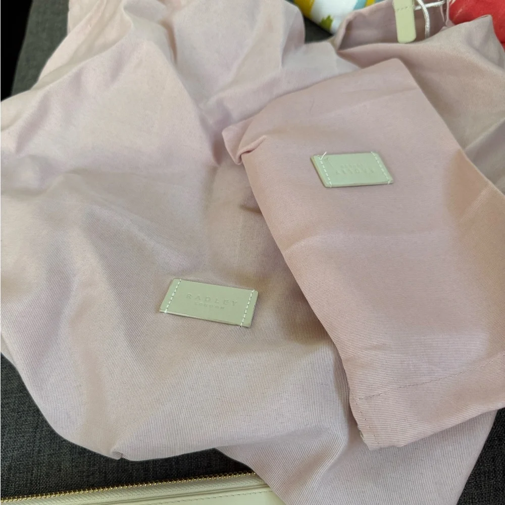 RADLEY LONDON Cream Wallet with Pink and Black Accents - Picture 7 of 10